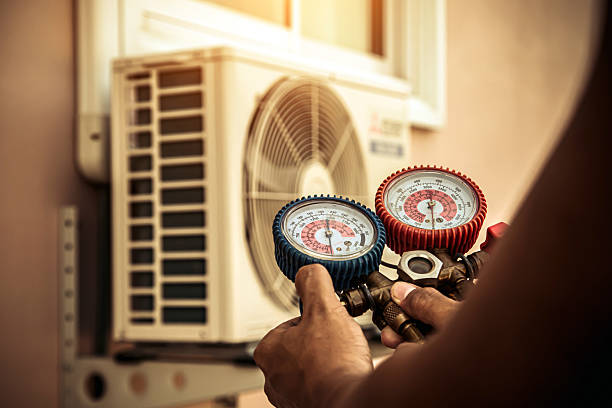 Professional Ac Installation technician working in Union City, OK